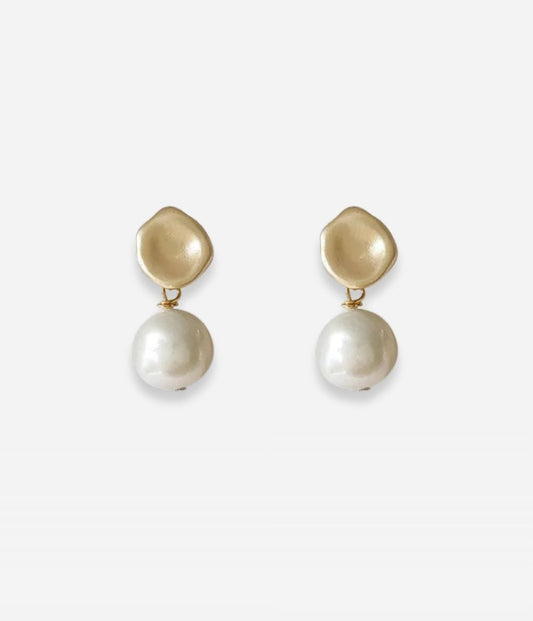Clara Pearl Earrings